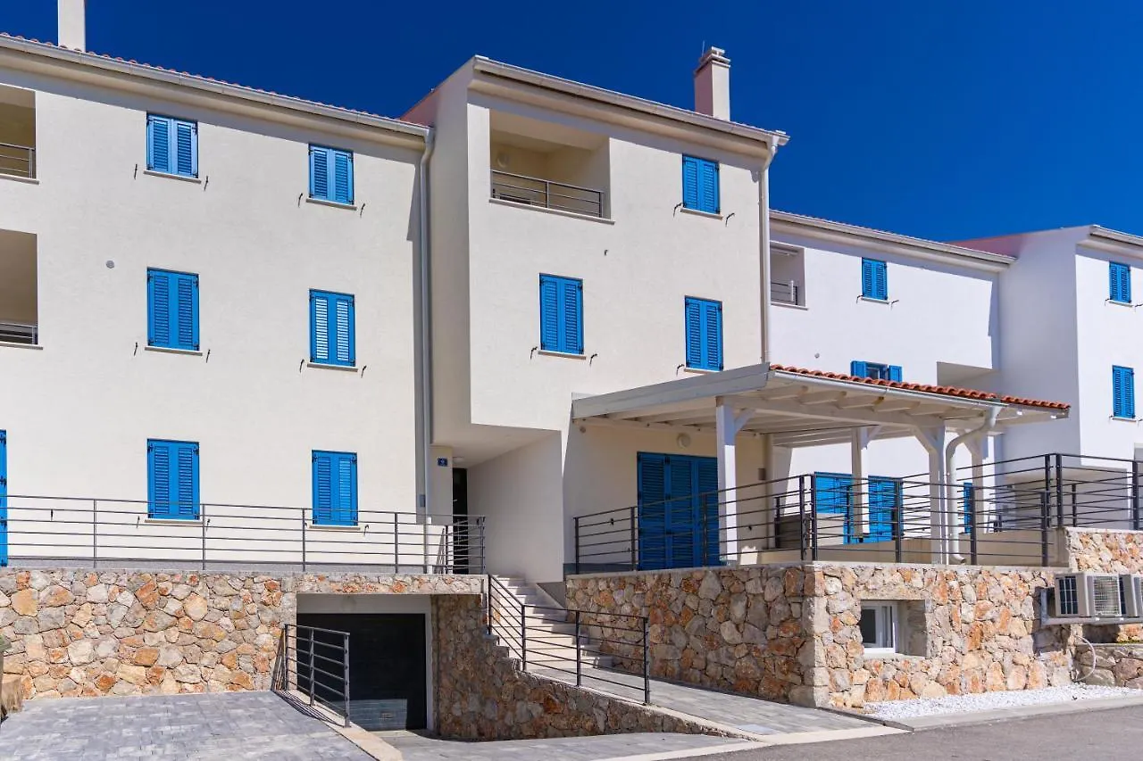 Breakaway Apartment Cres 0*,